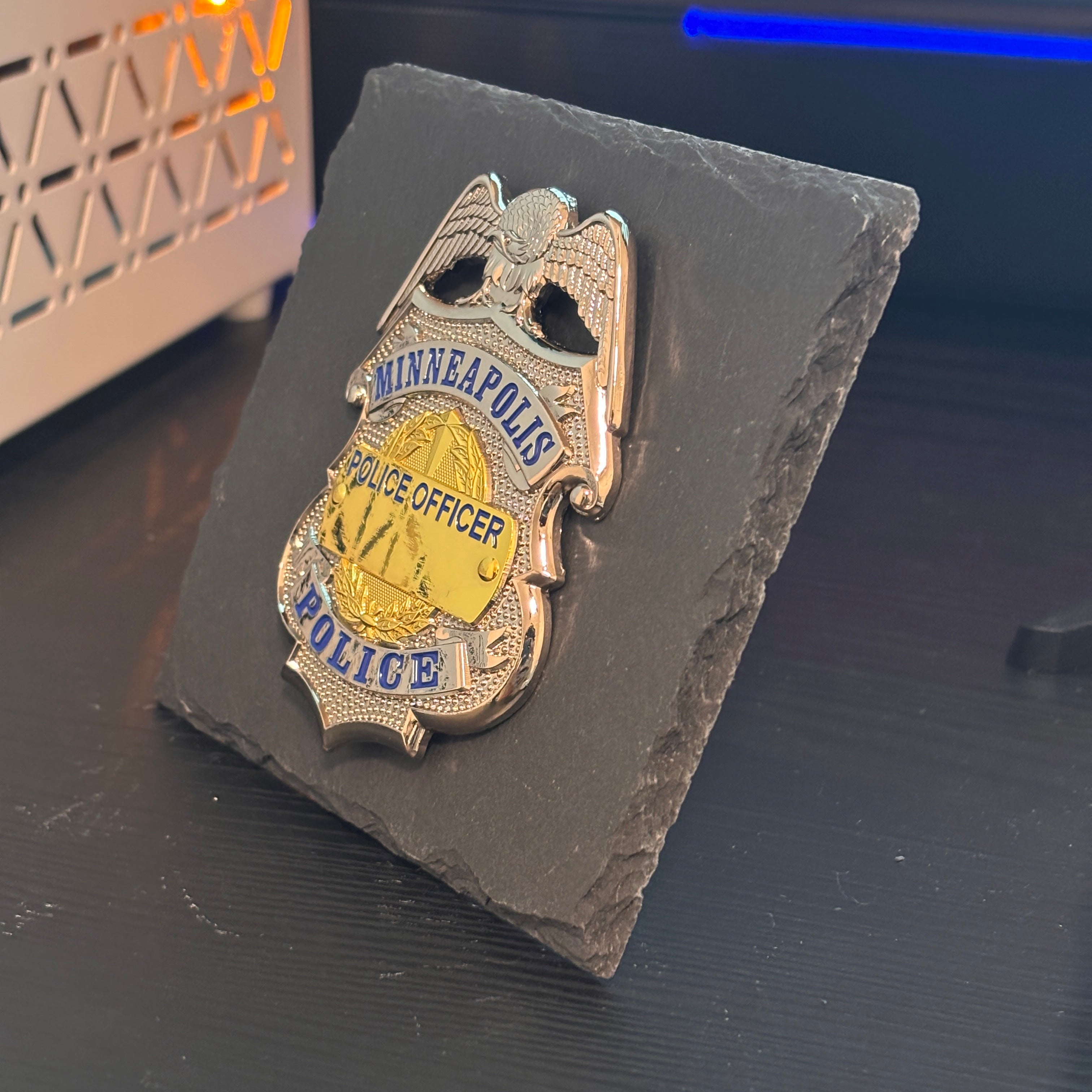 Custom Number Minneapolls police badge Desk Decor,Law Enforcement Award & Recognition Collectible gifts retirement memorial