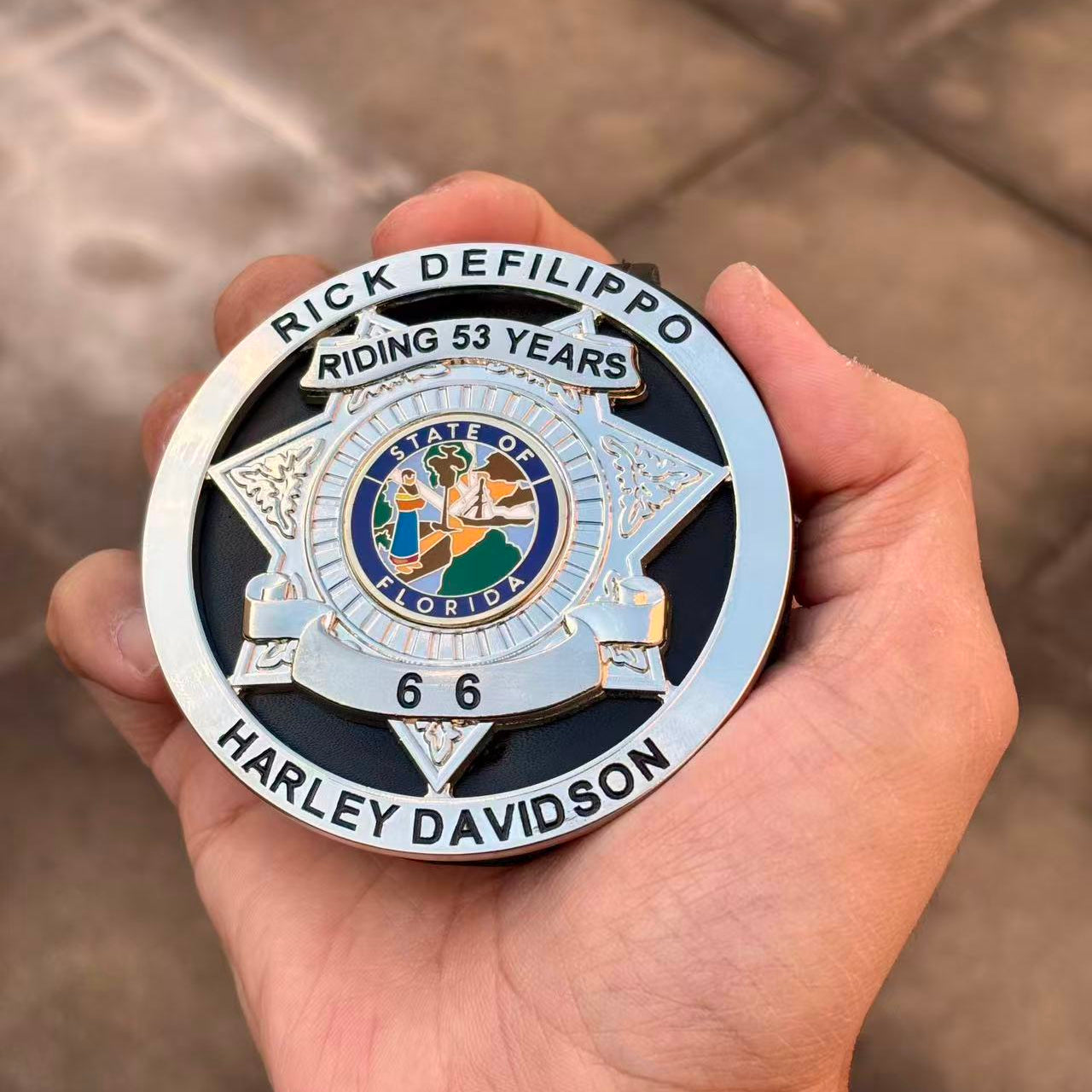 Customizable Badge MA26