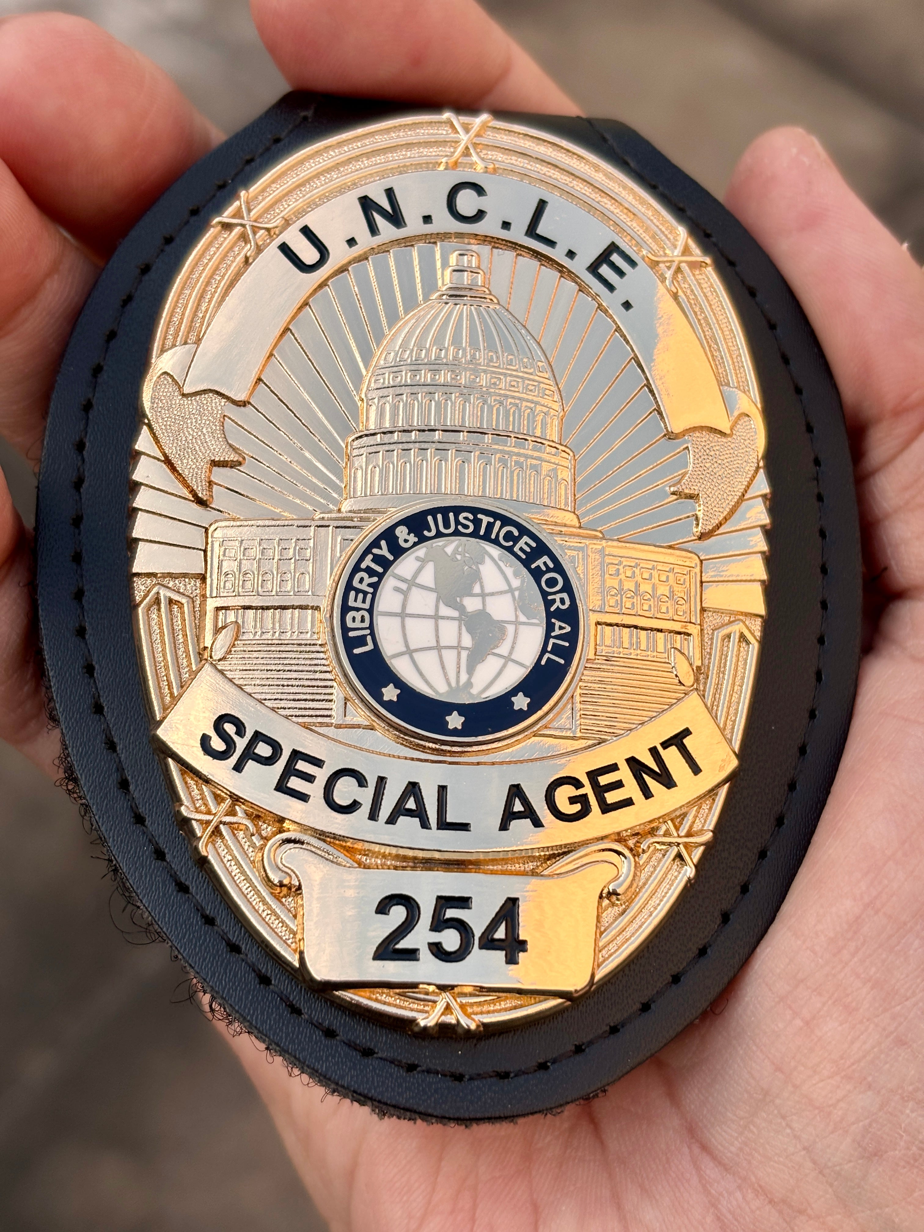 Customizable Badge MA05