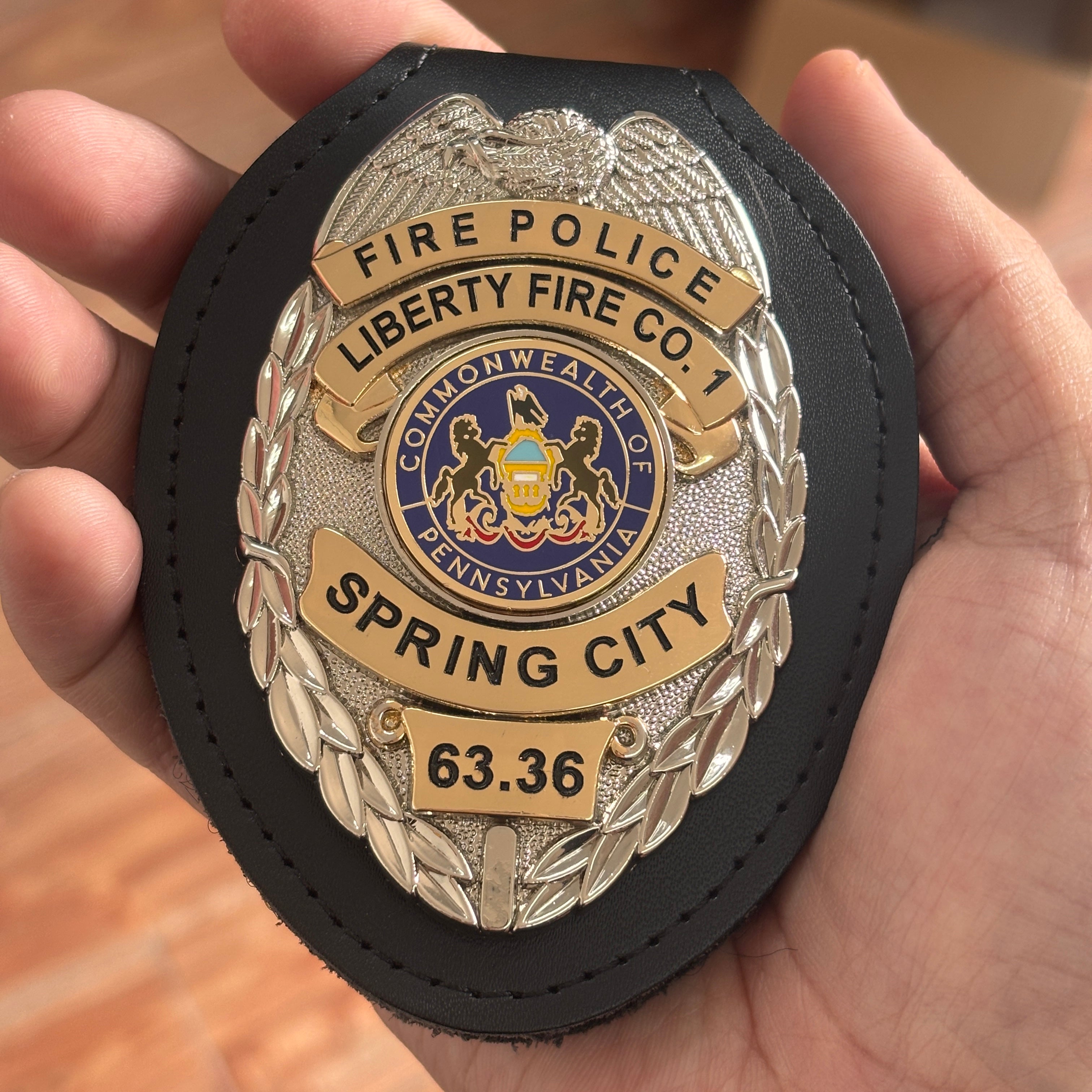 Customizable Badge MA08