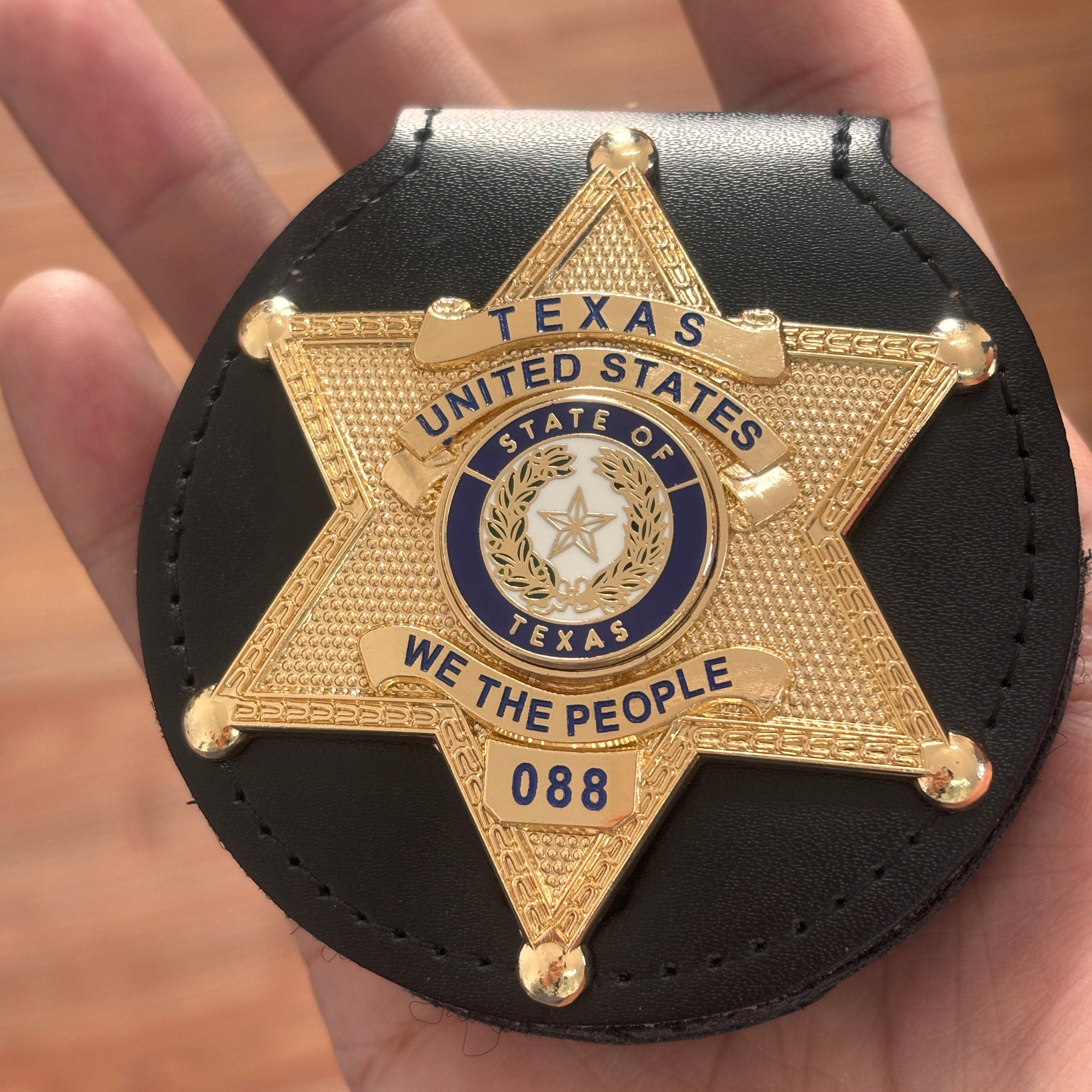 Customizable Badge MA27